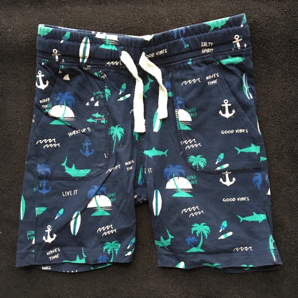 Summer shorts bundle size 3 - Picture 10 of 11